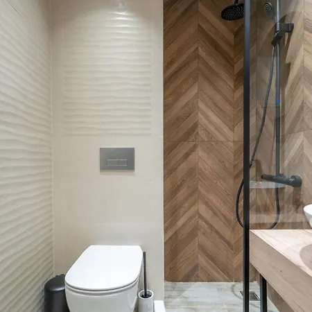 Апартамент Elegant & Stylish 2-bedroom