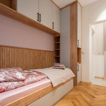 Elegant & Stylish 2-bedroom Szófia