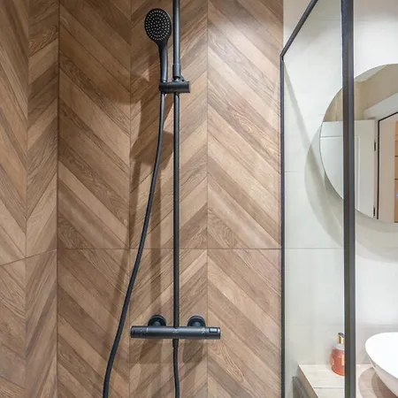 Elegant & Stylish 2-bedroom