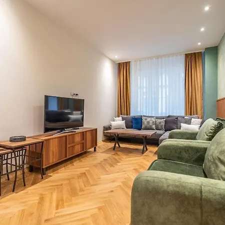Apartment Elegant & Stylish 2-bedroom *