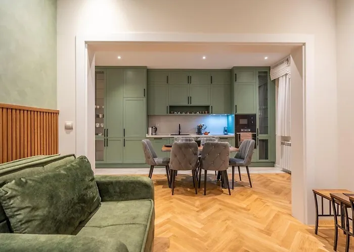 Elegant & Stylish 2-bedroom * ソフィア