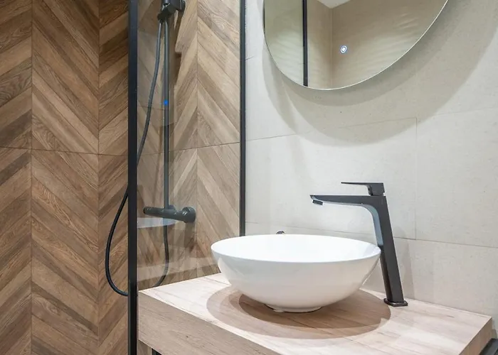 Elegant & Stylish 2-bedroom * ソフィア