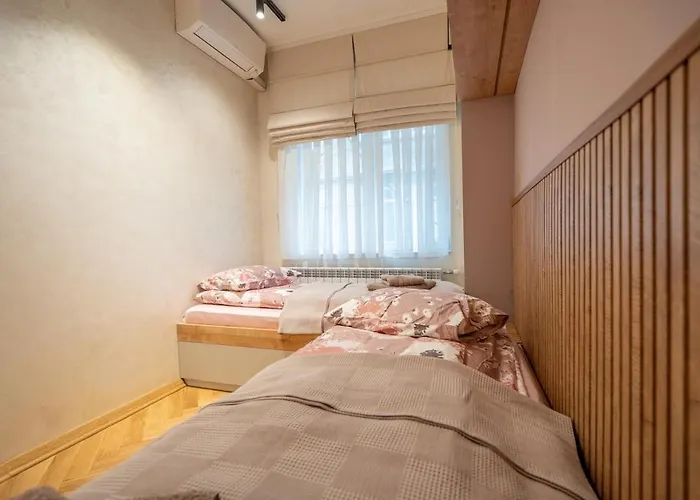 Elegant & Stylish 2-bedroom ソフィア