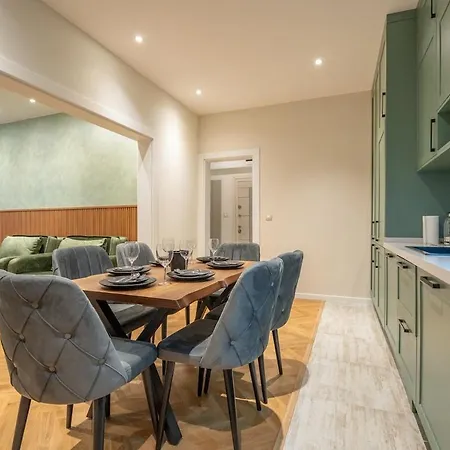 Apartament Elegant & Stylish 2-bedroom *